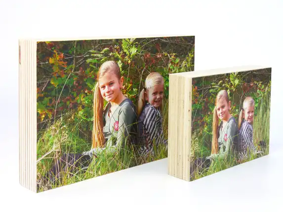 Photo blocks of 4cm thick, directly printed or glued museum canvas.